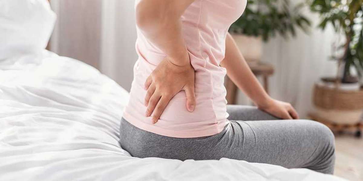 What is the cause of upper back pain?